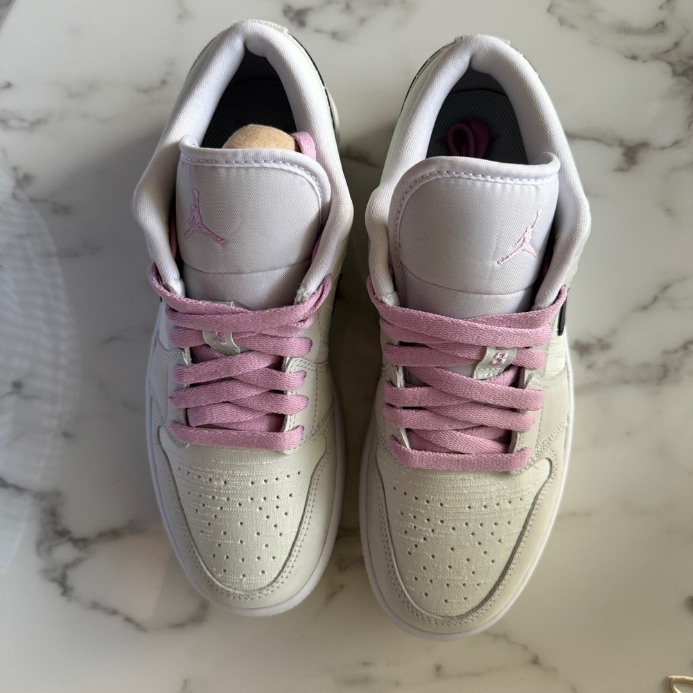 NEW Wmns Air Jordan 1 Low SE 'Barely Green', Size 9 - Picture 6 of 12